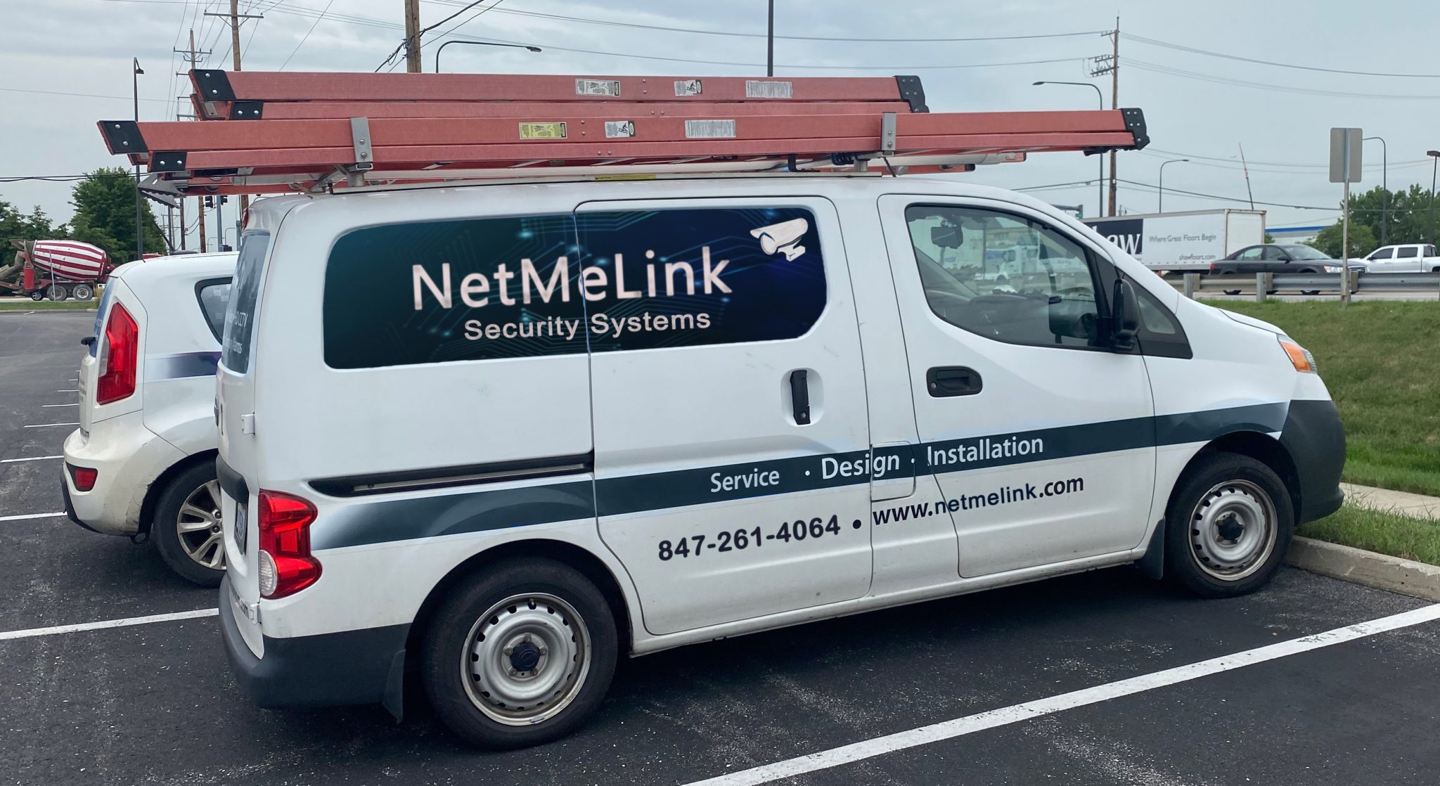 NetMeLink service van